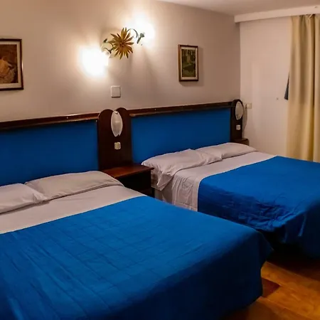 Hotell Al 3*